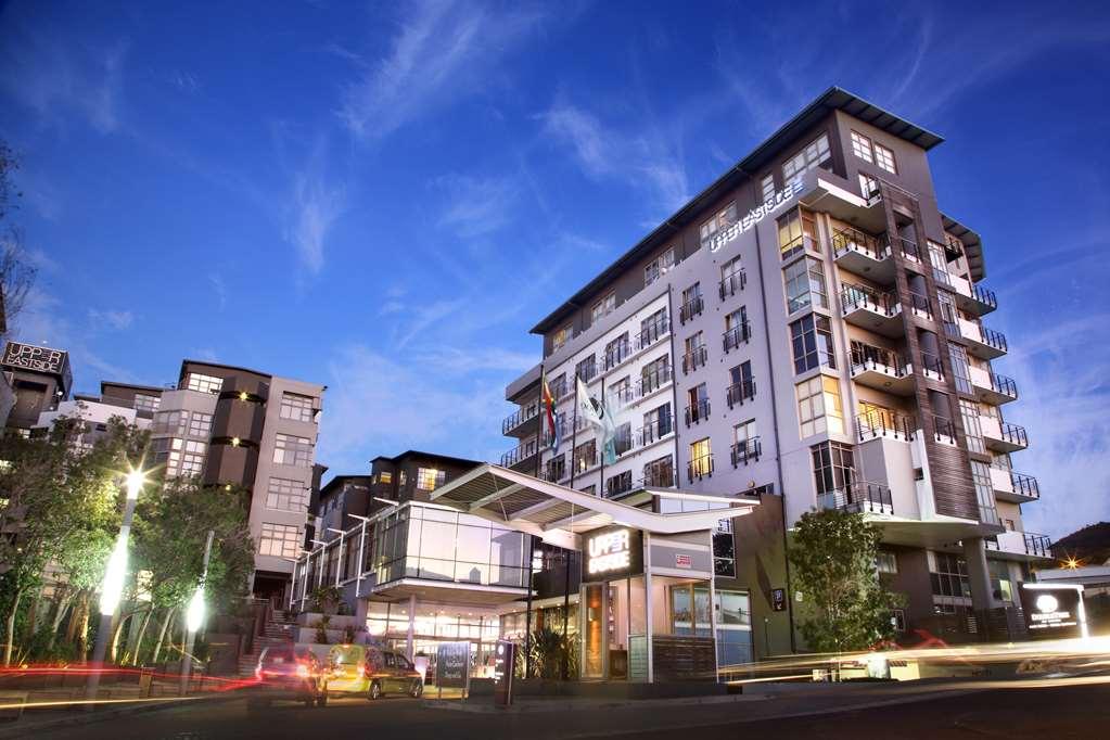 Готель Doubletree By Hilton Cape Town Upper Eastside Екстер'єр фото